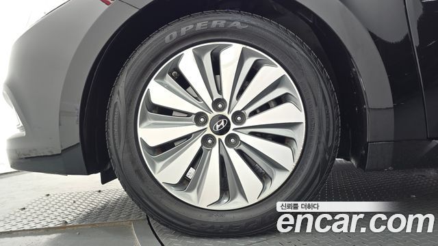 Hyundai Grandeur 2015 — photo 5