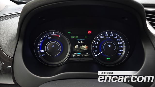 Hyundai Grandeur 2015 — photo 8