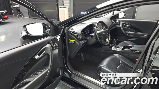 Hyundai Grandeur 2015 — photo 10