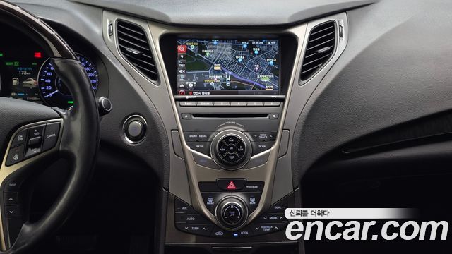 Hyundai Grandeur 2015 — photo 18
