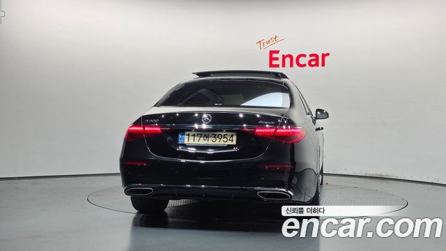 Mercedes-Benz S-Class 2023 — photo 4