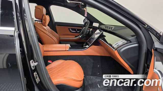 Mercedes-Benz S-Class 2023 — photo 16