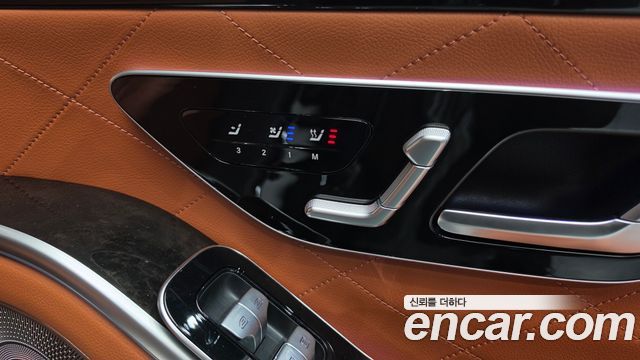 Mercedes-Benz S-Class 2023 — photo 30