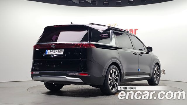 Kia Canival 2021 — photo 2
