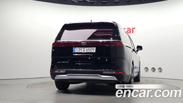 Kia Canival 2021 — photo 4