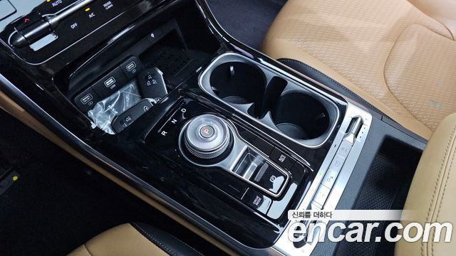 Kia Canival 2021 — photo 12