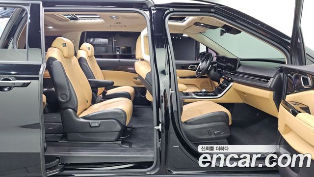 Kia Canival 2021 — photo 18