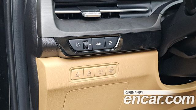Kia Canival 2021 — photo 22
