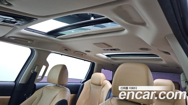 Kia Canival 2021 — photo 30
