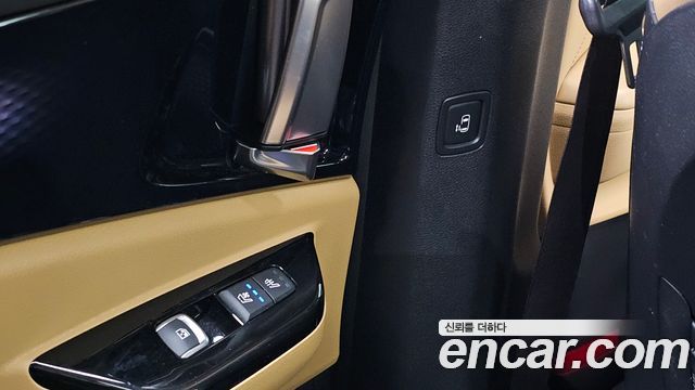 Kia Canival 2021 — photo 32