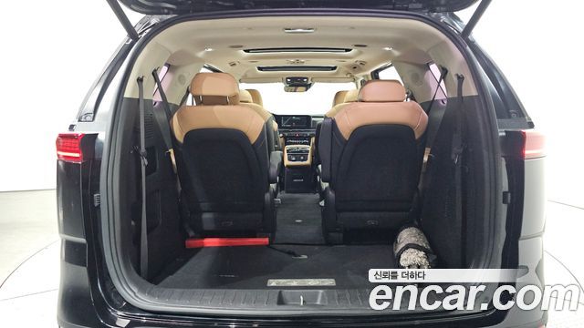 Kia Canival 2021 — photo 33