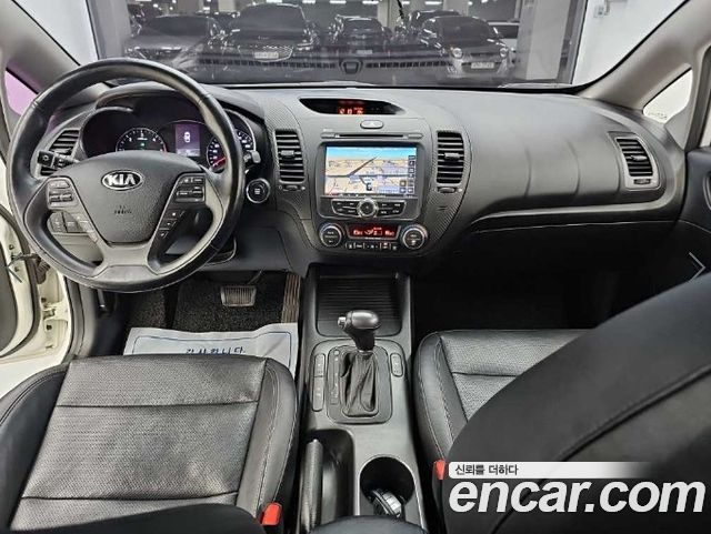 Kia K3 2015 — photo 7