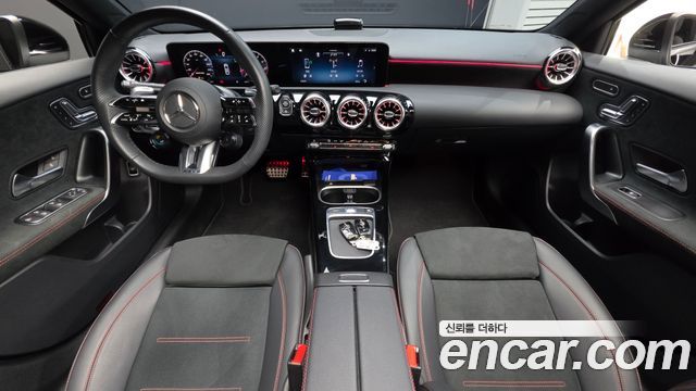 Mercedes-Benz A-Class 2024 — photo 10