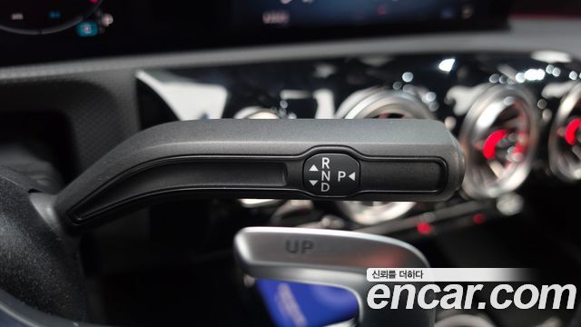 Mercedes-Benz A-Class 2024 — photo 12
