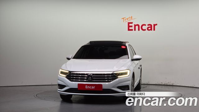 Volkswagen Jetta 2021 — photo 3