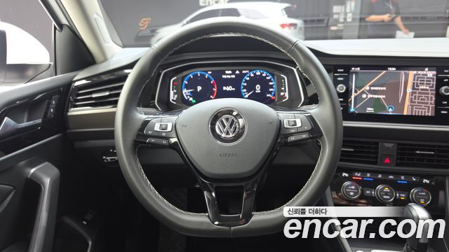 Volkswagen Jetta 2021 — photo 19