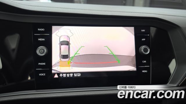 Volkswagen Jetta 2021 — photo 20