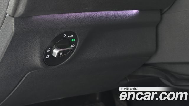 Volkswagen Jetta 2021 — photo 22