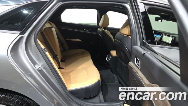 Kia K5 2023 — photo 12