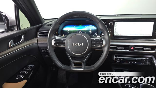 Kia K5 2023 — photo 13