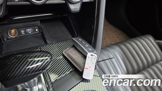 Genesis G70 2018 — photo 21