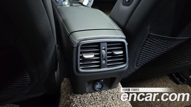 Genesis G70 2018 — photo 30