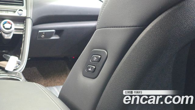 Genesis G70 2018 — photo 33