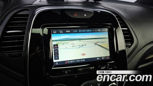 Renault Korea QM3 2018 — photo 21