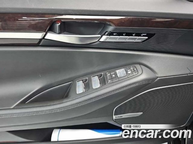 Genesis EQ900 2017 — photo 16
