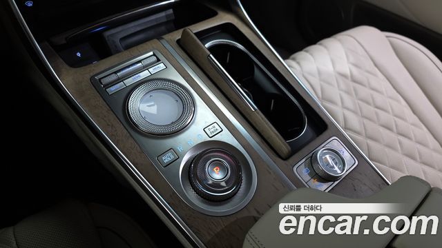 Genesis GV80 2022 — photo 12