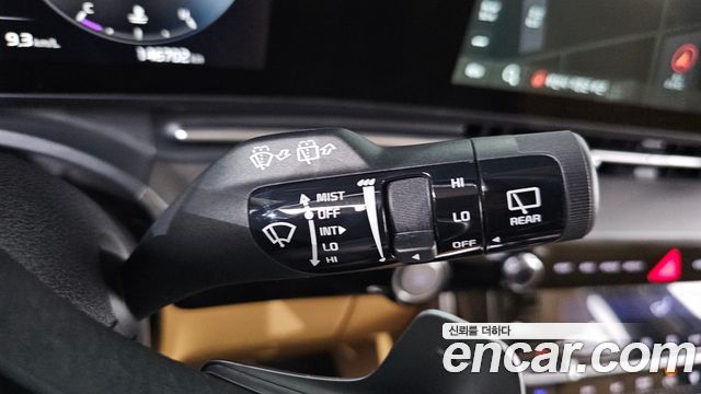 Kia Canival 2021 — photo 28