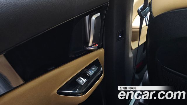 Kia Canival 2021 — photo 29