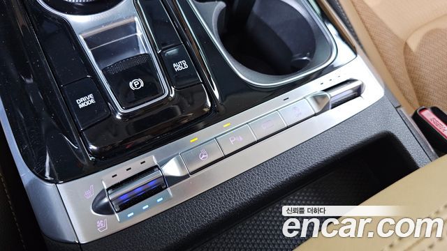 Kia Canival 2021 — photo 31