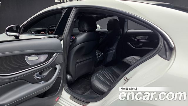 Mercedes-Benz CLS-Class 2023 — photo 16