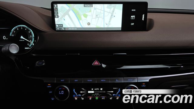 Genesis G80 2022 — photo 18