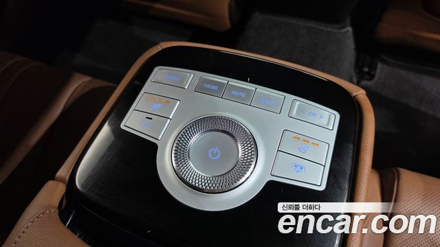 Genesis G80 2022 — photo 31