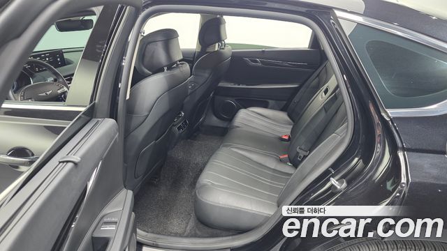 Genesis G80 2023 — photo 11