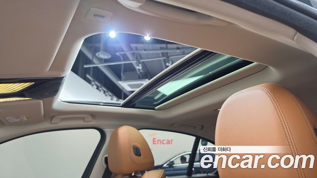 BMW 3-Series 2023 — photo 19