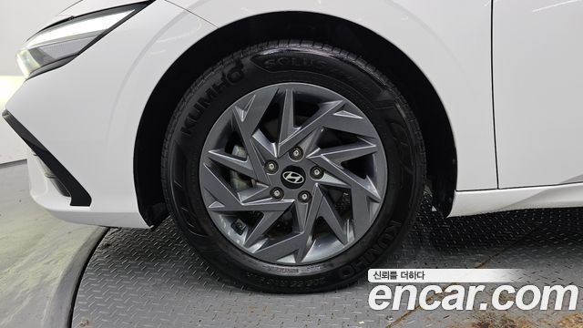 Hyundai AVANTE 2024 — photo 5