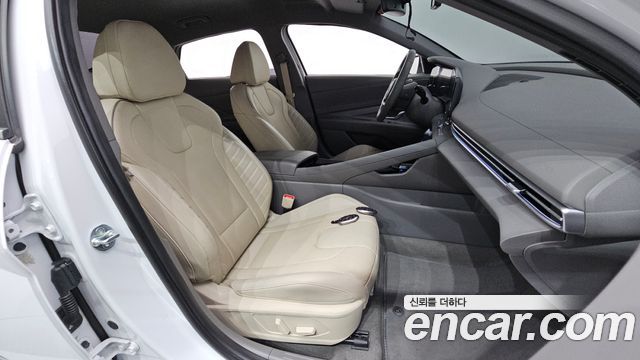 Hyundai AVANTE 2024 — photo 16