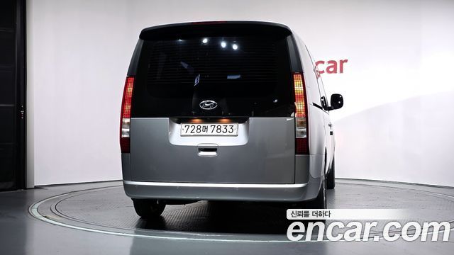Hyundai Staria 2023 — photo 4