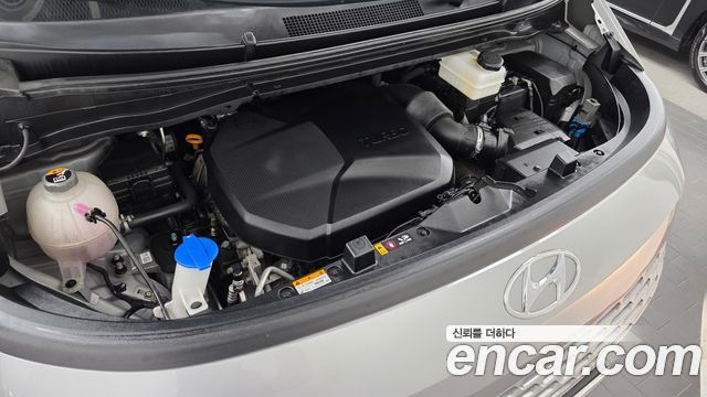 Hyundai Staria 2023 — photo 6