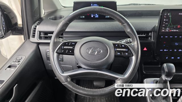 Hyundai Staria 2023 — photo 18