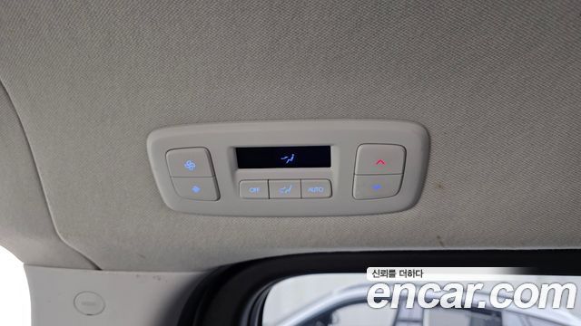 Hyundai Staria 2023 — photo 25