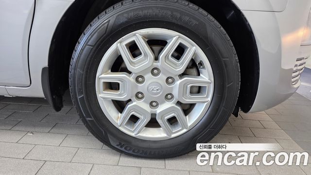 Hyundai Staria 2023 — photo 7