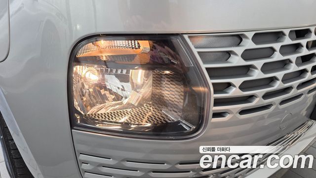 Hyundai Staria 2023 — photo 8