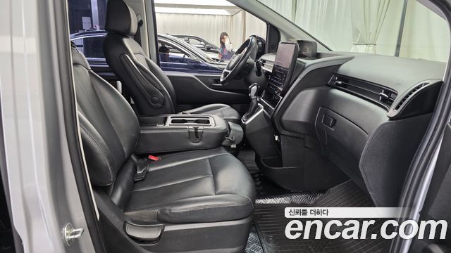 Hyundai Staria 2023 — photo 16