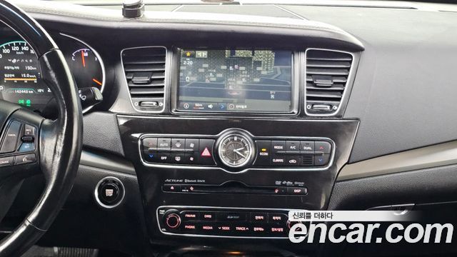 Kia K7 2016 — photo 13