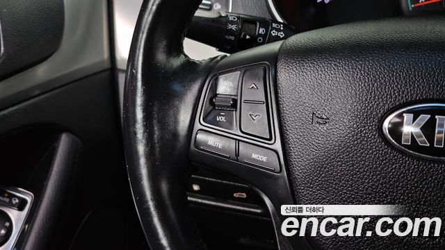 Kia K7 2016 — photo 16