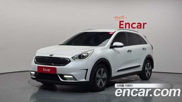 Kia Niro 2018 — photo 1